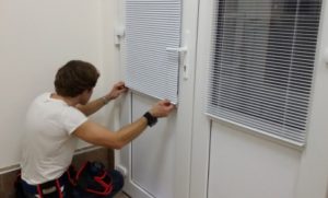 Установка рулонных жалюзи в Костроме